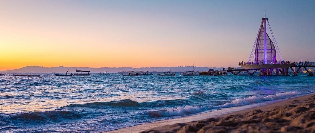 Atardecer en Playa Los Muertos