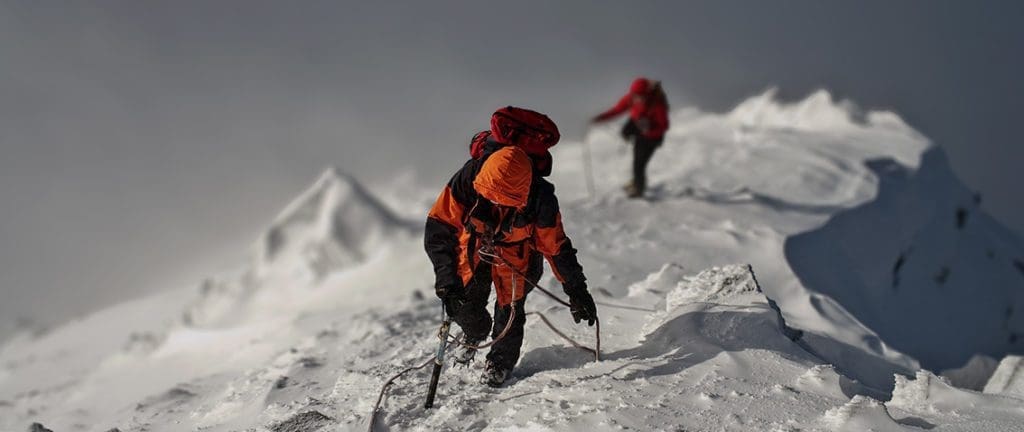 Climbing safety - climbing in teams or with a partner